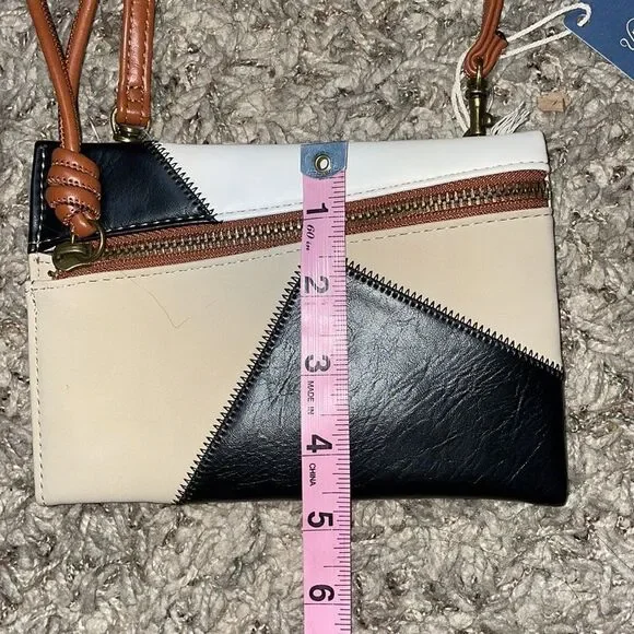 Universal Thread Crossbody Bag Bundle - Picture 9 of 10